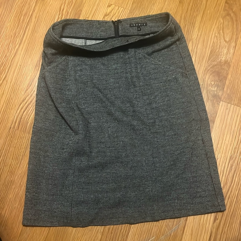 Stretchy theory skirt size zero
